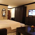 Shiroka Laka Hotel