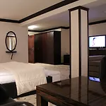 Shiroka Laka Hotel
