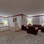 Shiroka Laka Hotel Hotel 4*