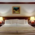 Hotel Shiroka Laka Hotel