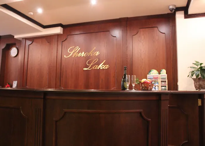 Shiroka Laka Hotel Хотел