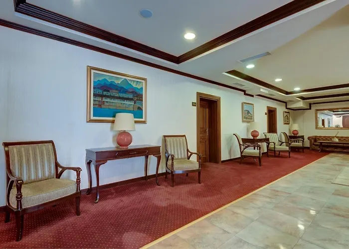 Хотел Shiroka Laka Hotel