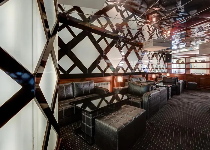 Хотел Shiroka Laka Hotel 4*